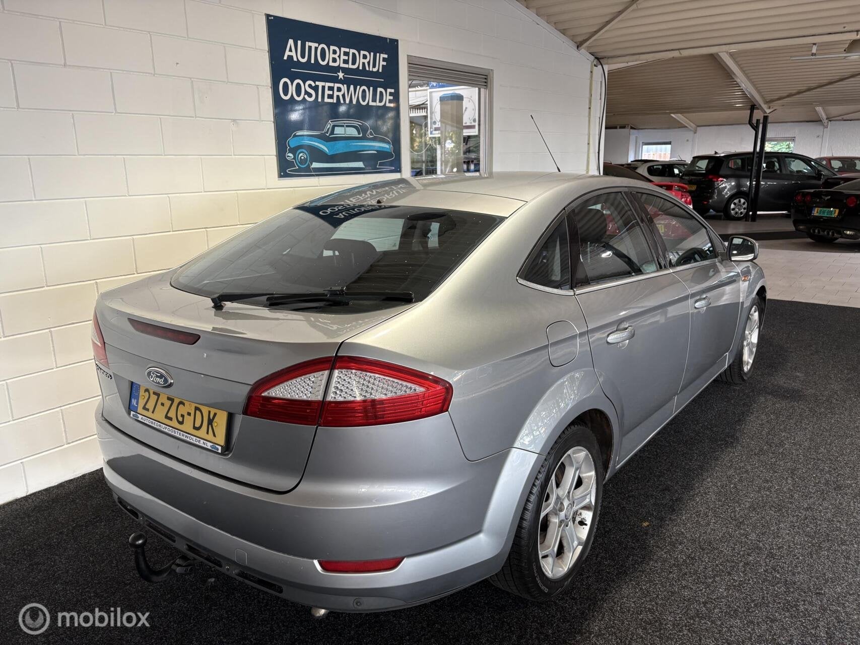Ford Mondeo 2.5-20V Titanium 5Cyl - Apk - Airco - Cruise, Auto's, Ford, Voorwielaandrijving, 745 kg, Stof, Zwart