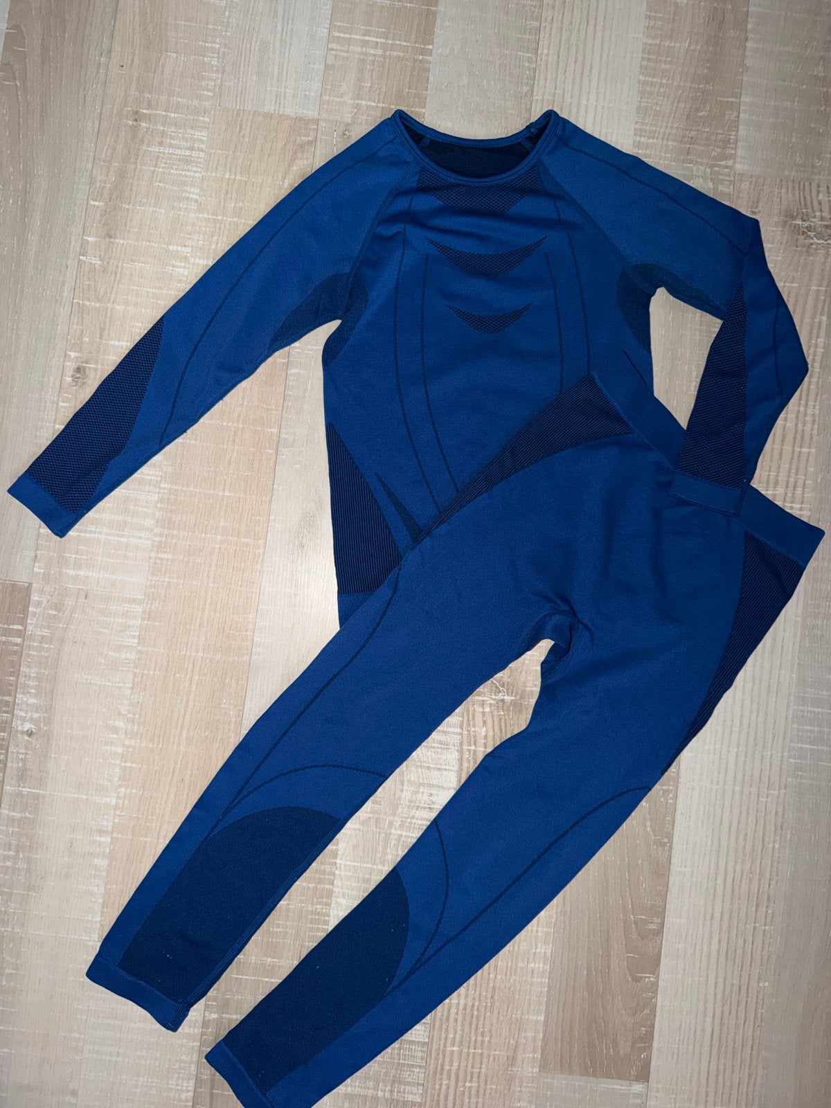 Blauw thermopak voor jongens, maat 122/128, Kinderen en Baby's, Ophalen of Verzenden, Zo goed als nieuw, Jongen of Meisje, Setje