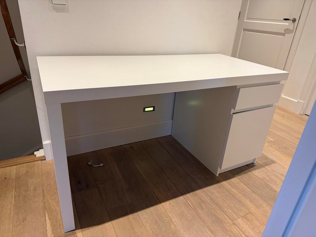 Wit bureau ikea met lades, Ophalen, Gebruikt, Met lades, Spaanplaat of MDF
