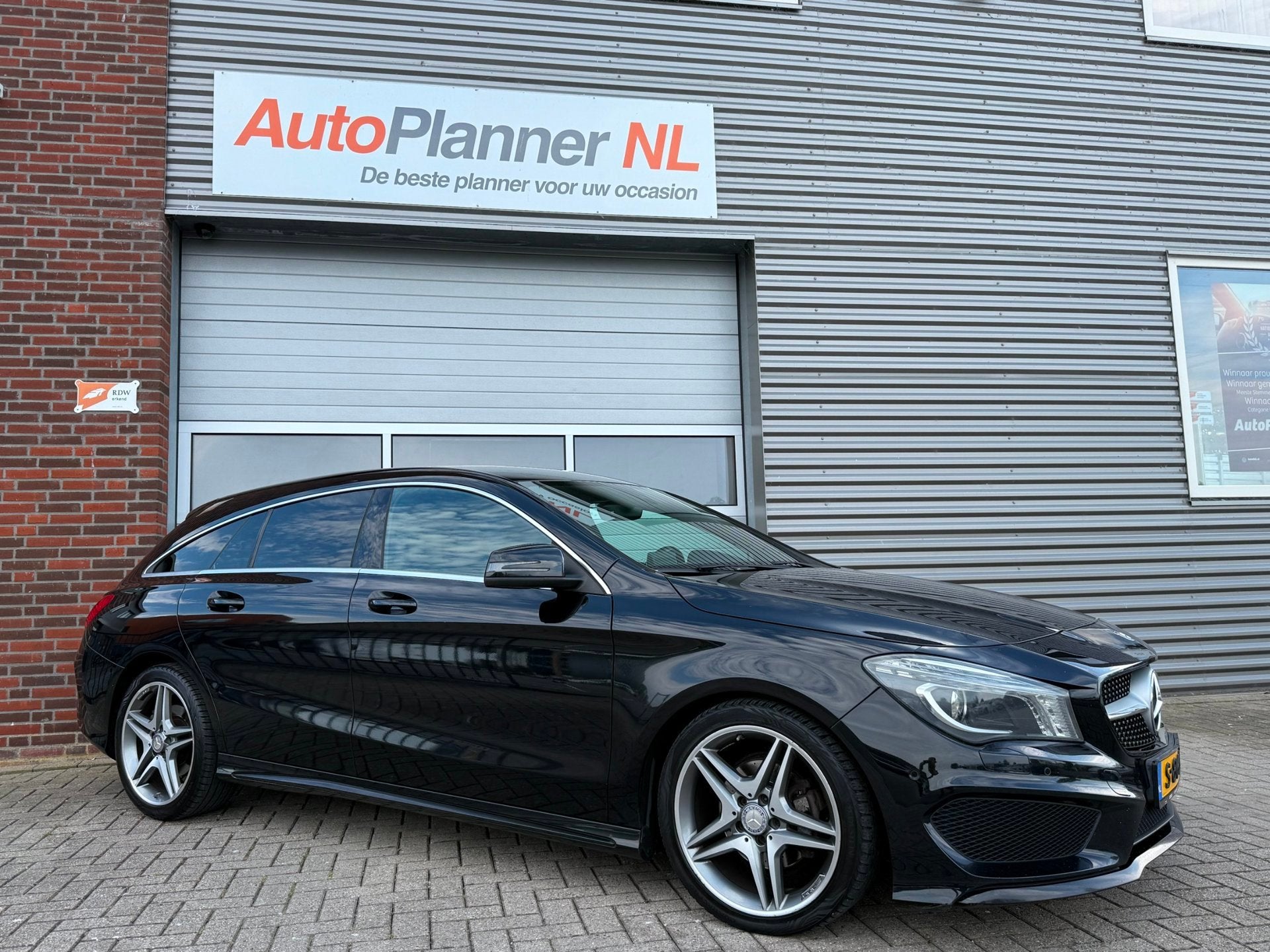 Mercedes-Benz CLA-klasse Shooting Brake 200 AMG Line! Xenon!, Gebruikt, 4 cilinders, Zwart, 155 pk