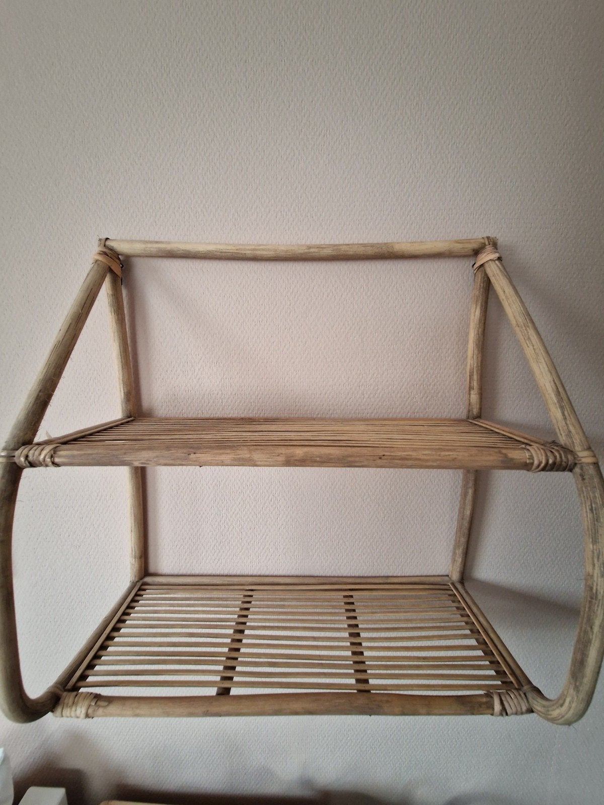 Vintage bamboe wandrek met 2 planken, Ophalen, Gebruikt