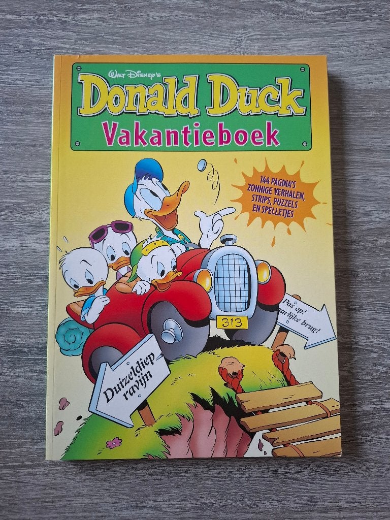 Donald Duck Vakantieboek 2001, Boeken, Eén stripboek, Ophalen of Verzenden, Gelezen