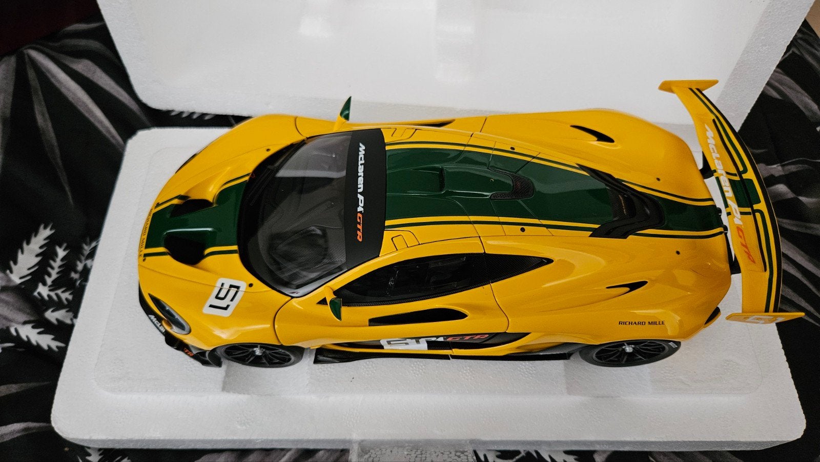McLaren P1 GTR Geneva Motor Show 2015 - Geel/Groen #51, Ophalen of Verzenden