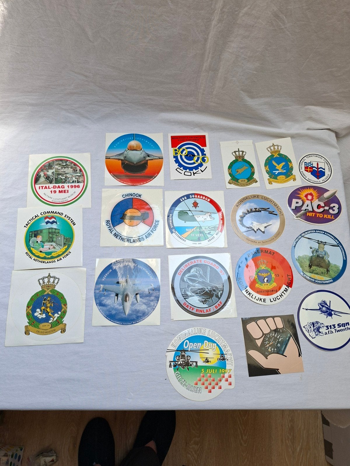 Luchtmacht stickers., Hobby en Vrije tijd, Modelbouw | Vliegtuigen en Helikopters, Ophalen of Verzenden, Nieuw, 1:72 tot 1:144
