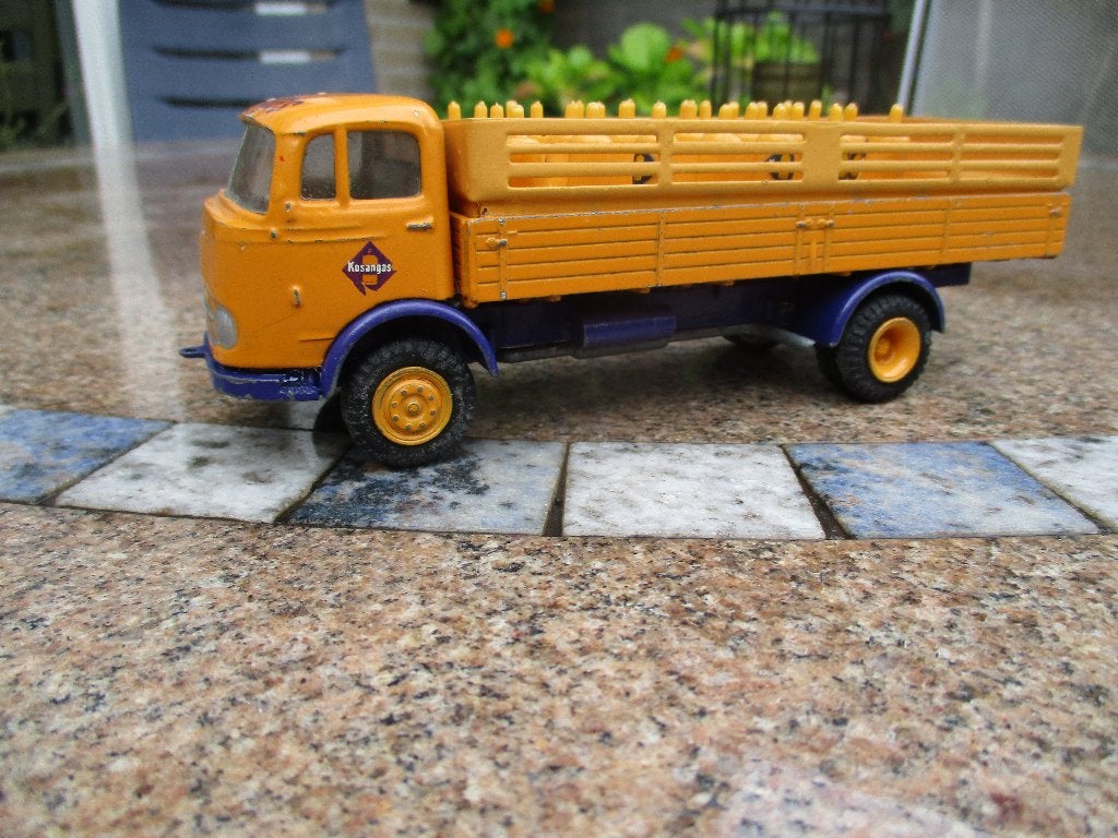 Tekno Denmark Mercedes Benz LP322 Kosangas, Verzenden, Zo goed als nieuw, Bus of Vrachtwagen, Tekno