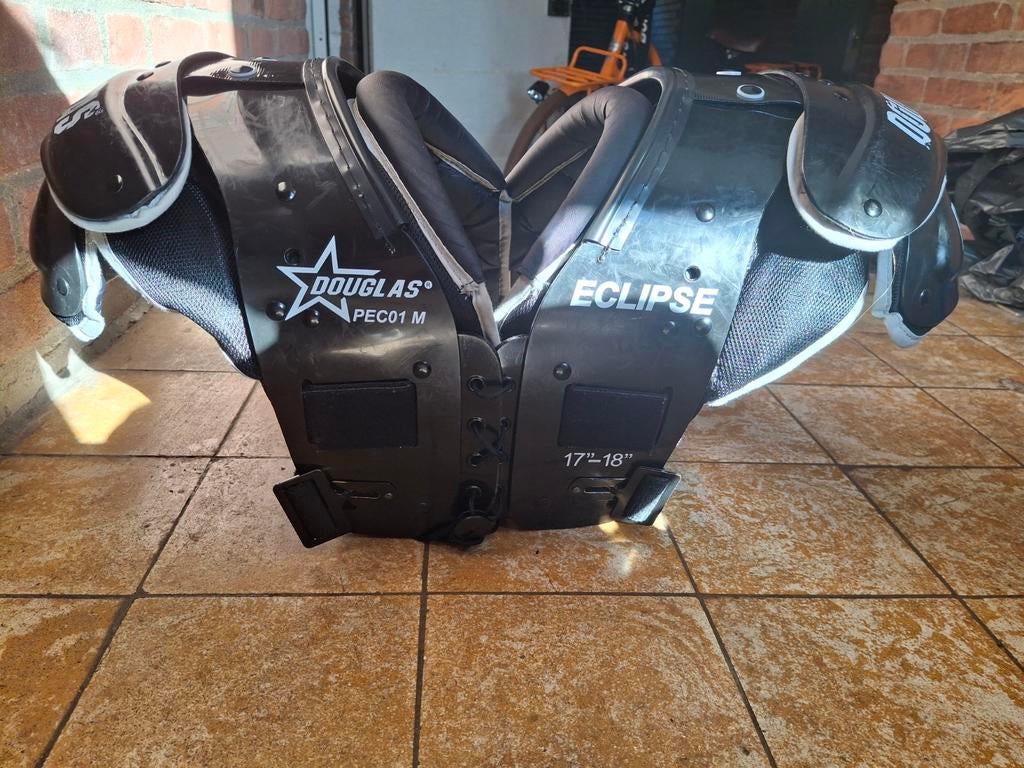 American Footbal shoulder pads, Ophalen of Verzenden, Gebruikt