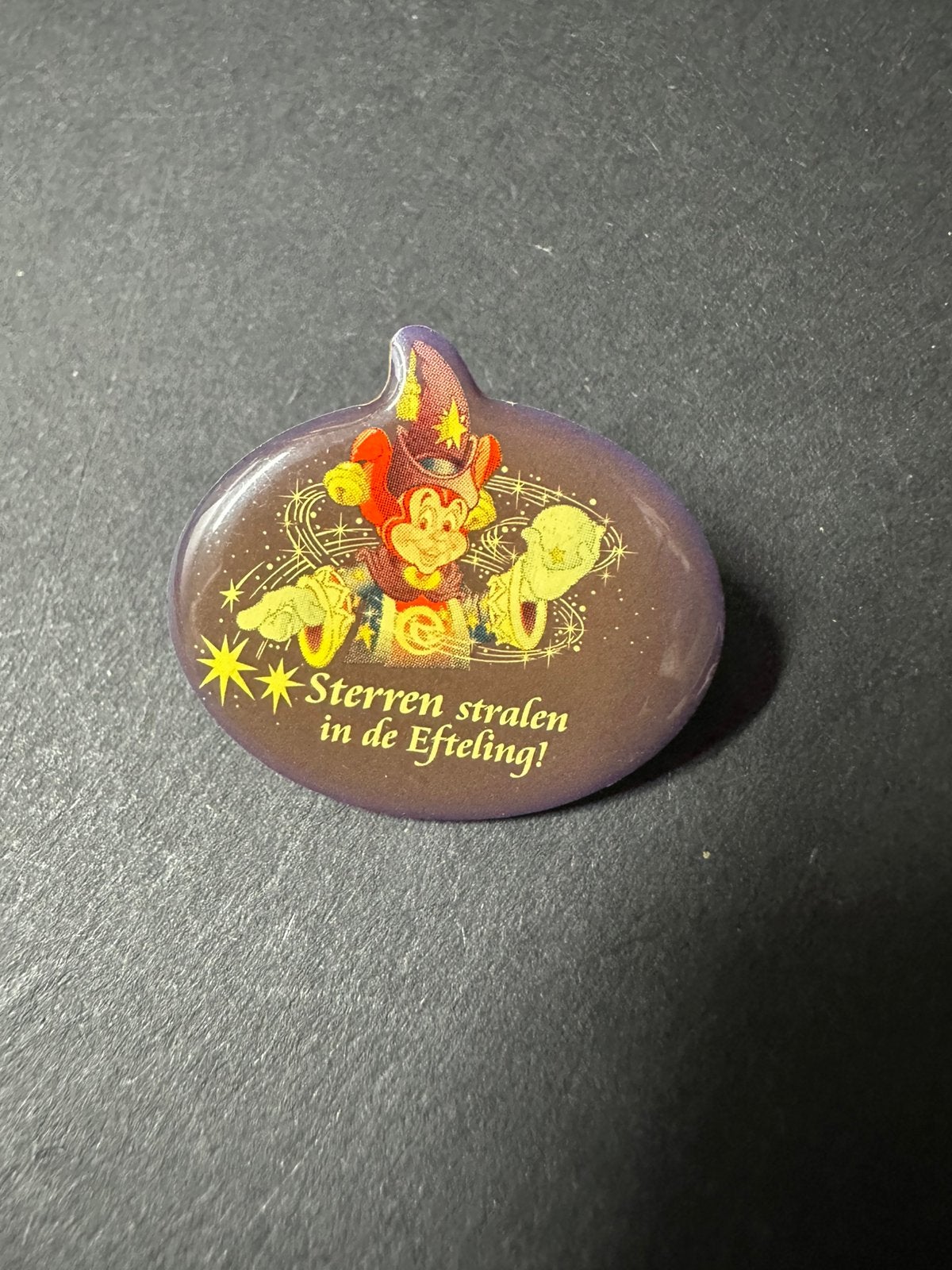Efteling pin sterren stralen in de Efteling, Verzamelen, Ophalen of Verzenden, Zo goed als nieuw, Button of Speldje