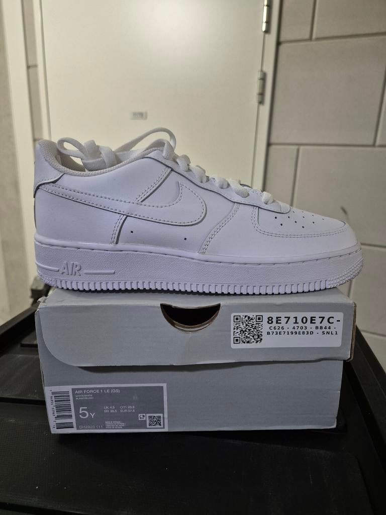Nieuwe Nike Air Force 1 LE (GS) - Maat 37.5, Jongen of Meisje, Schoenen, Nieuw, Ophalen of Verzenden