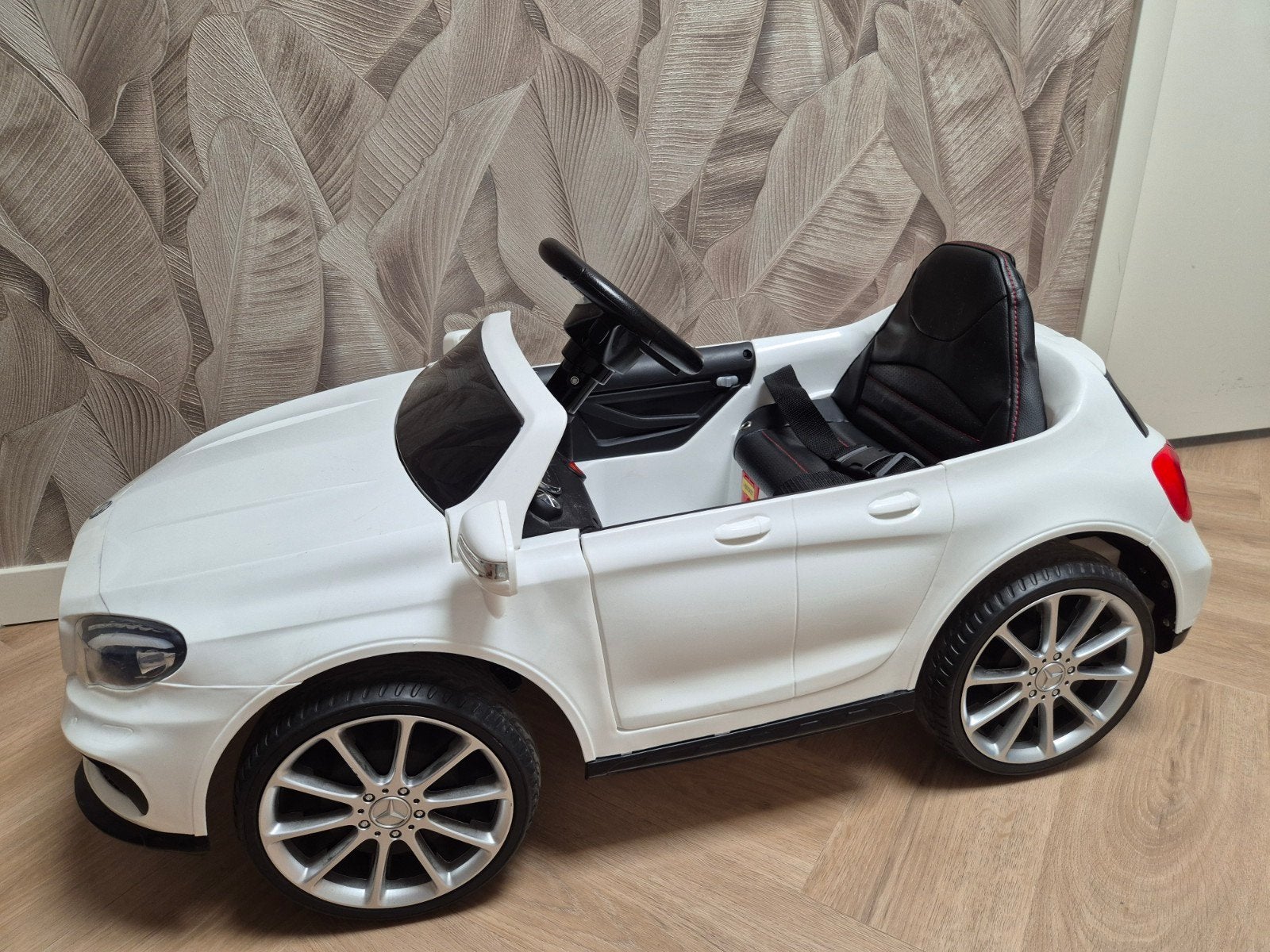 Elektrische Mercedes kinderauto met afstandsbediening, Ophalen, Gebruikt
