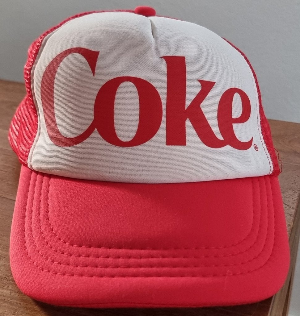 Jaren '90 pet Coke - Coca-Cola - Rood/wit verstelbaar  IZGST, Coca-Cola, One size fits all, Ophalen of Verzenden, Pet