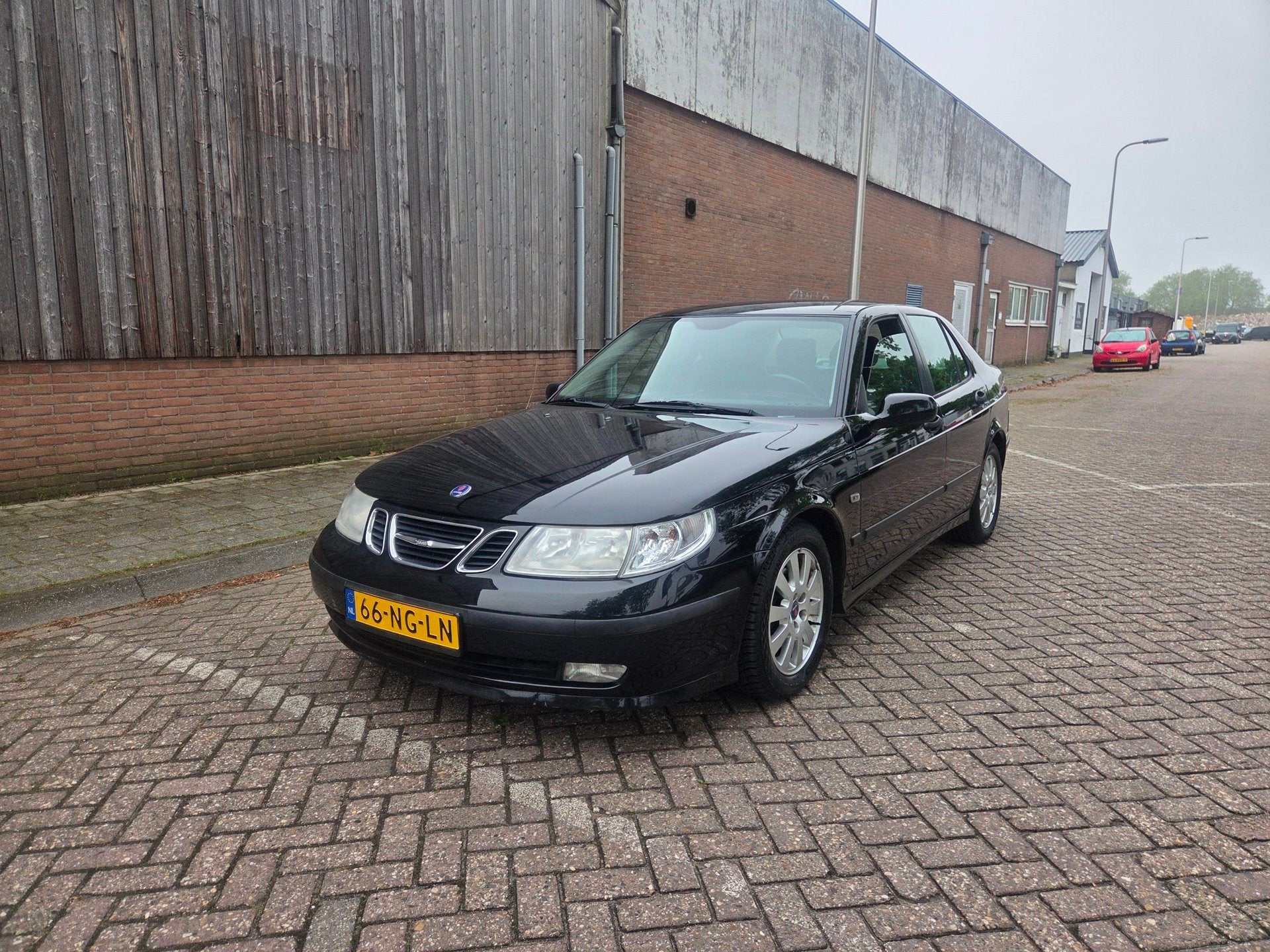 Saab 9-5 2.0t Vector, Auto's, 4 cilinders, 150 pk, Zwart, Bedrijf
