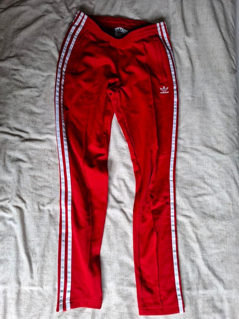 Adidas trainingsbroek rood. Mt S, Kleding | Dames, Ophalen of Verzenden, Zo goed als nieuw, Rood, Overige typen