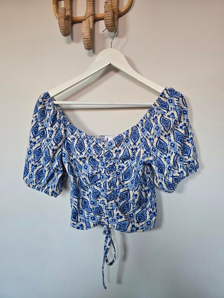 Leuke blauw-witte crop top pofmouwen Cotton Club in maat XS, Blauw, Ophalen of Verzenden, Zo goed als nieuw, Korte mouw
