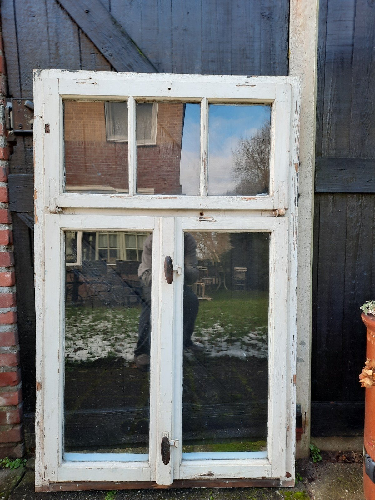 Oud raam., Ophalen