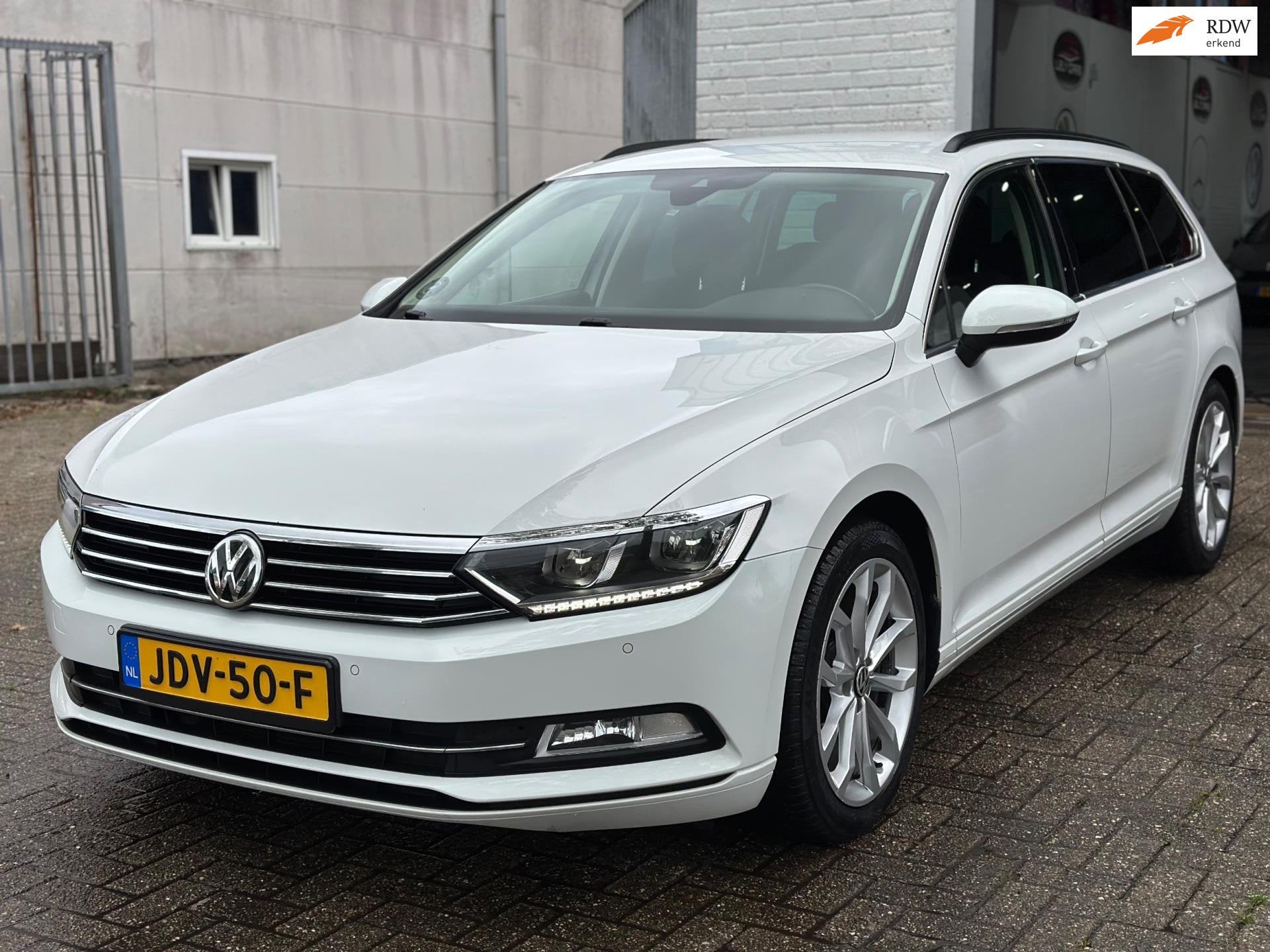 Volkswagen Passat Variant 1.5 TSI Comfortline Bj:2018 DEALER, Auto's, 4 cilinders, 150 pk, Wit, 1365 kg