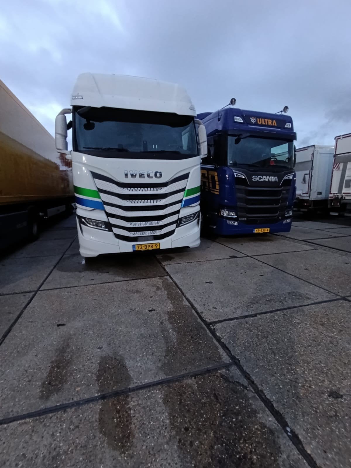 looking for a weekend job driver CE, Vacatures