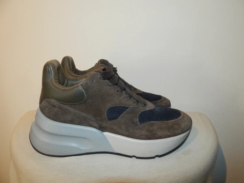 Alexander McQueen sneakers robuste zool bruin tint 38