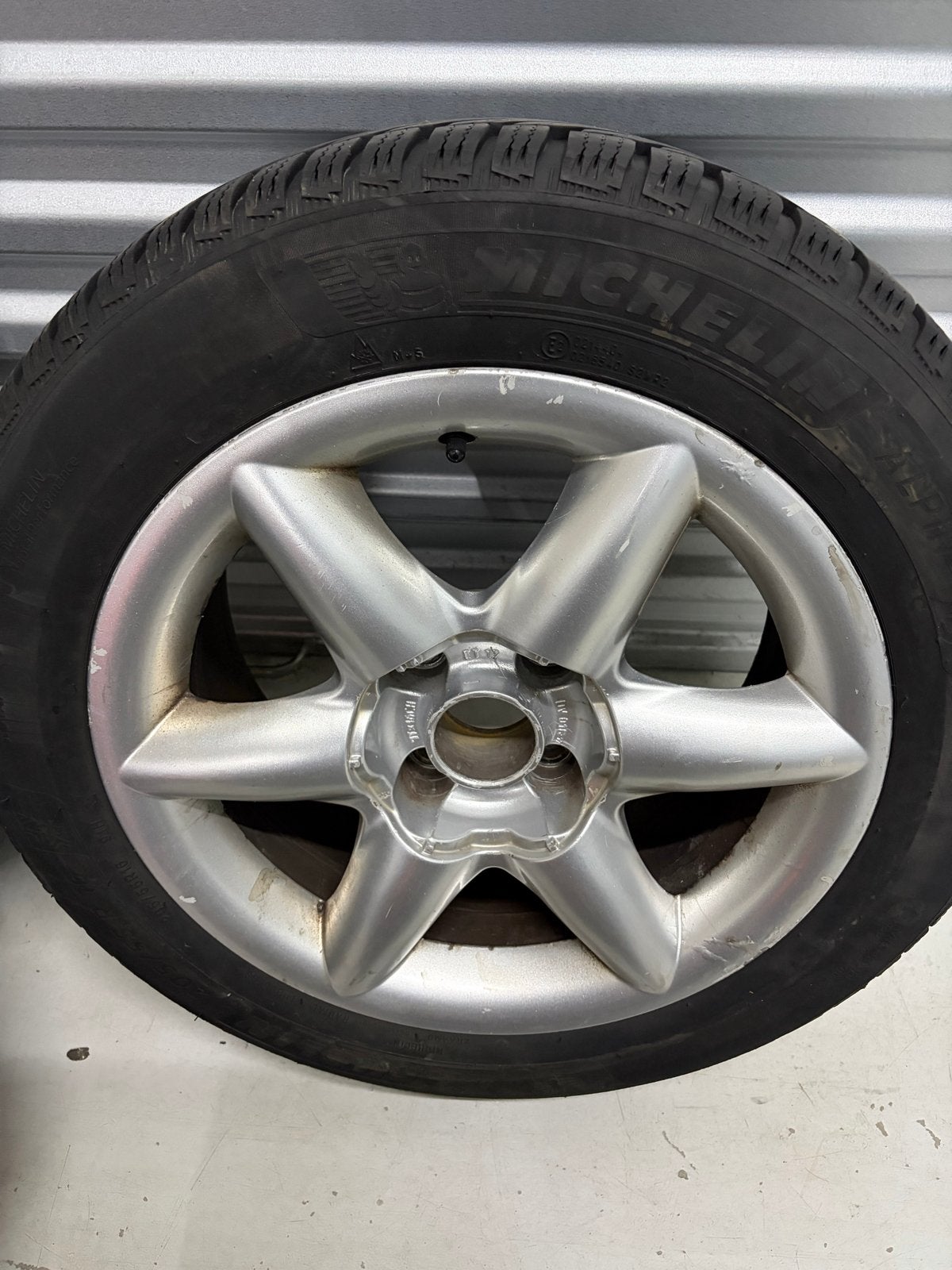 Starfish velgen met Michelin Alpin 6 winterbanden, Auto-onderdelen, Ophalen, Gebruikt, 16 inch, Banden en Velgen