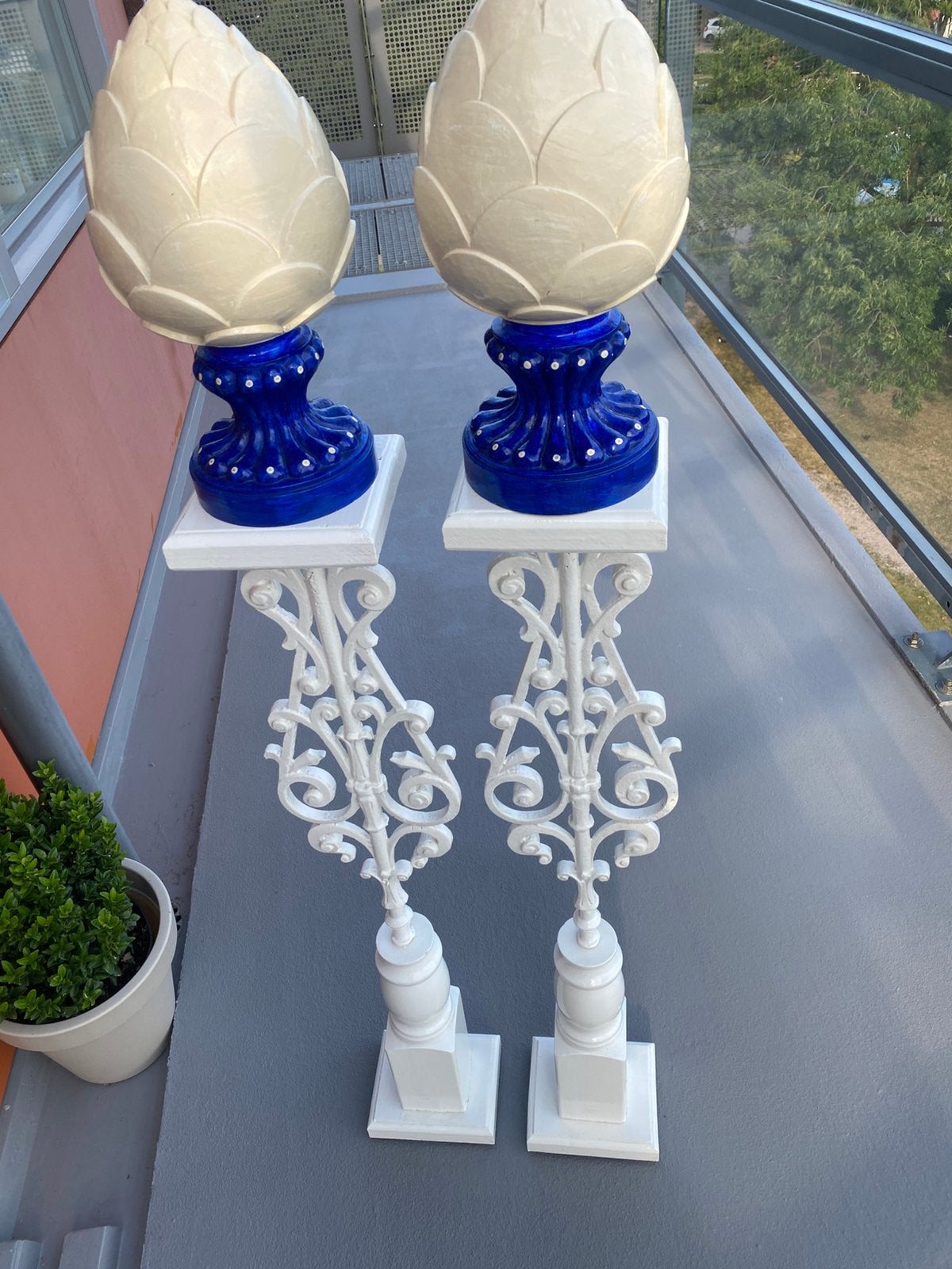 2hard houten standaards met houten eikels, Ophalen