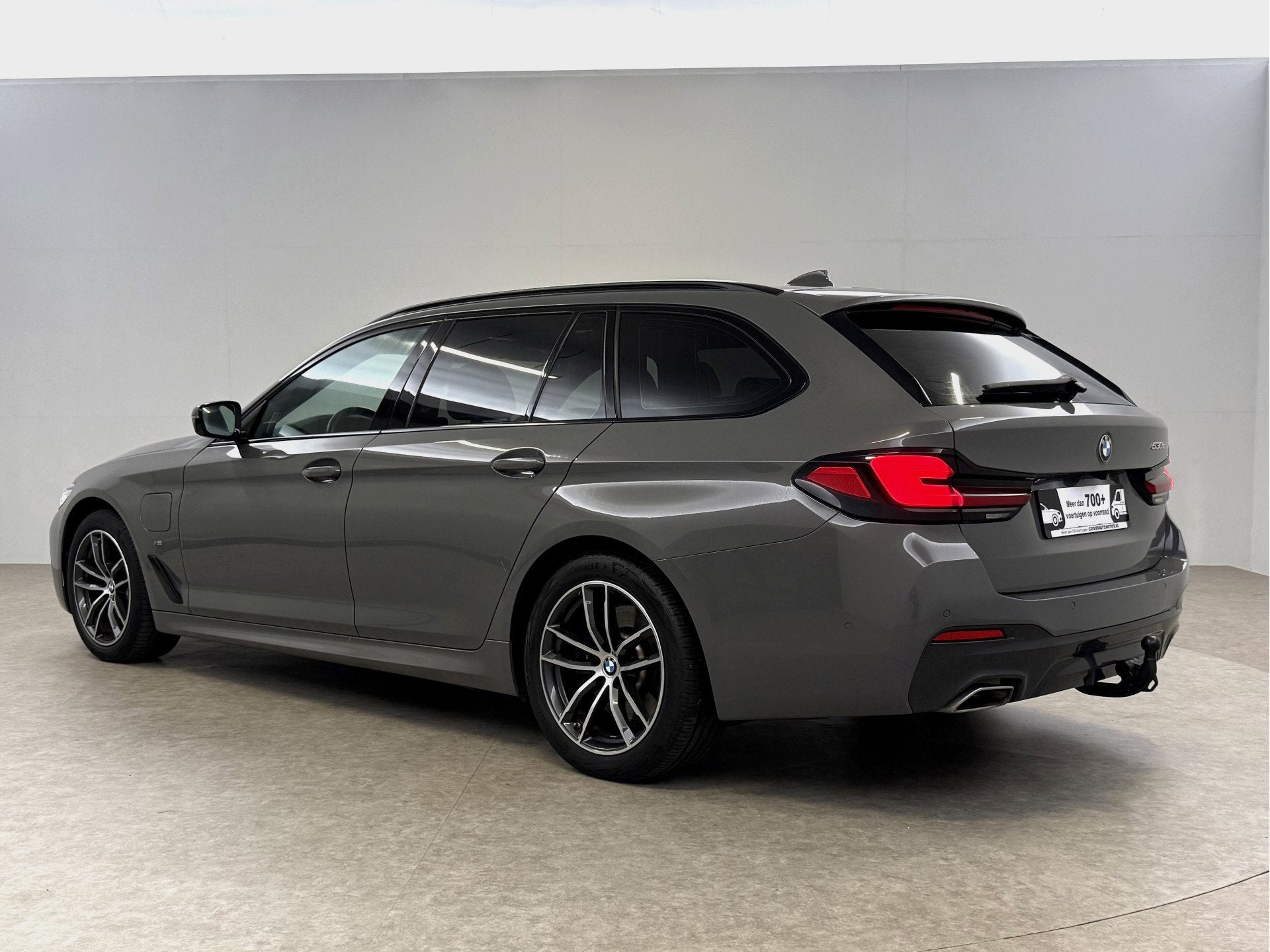 BMW 5 Serie 530e Touring M-Sport | Pano | H/K | Virtual | Hu, Automaat, Stof, Gebruikt, 4 cilinders