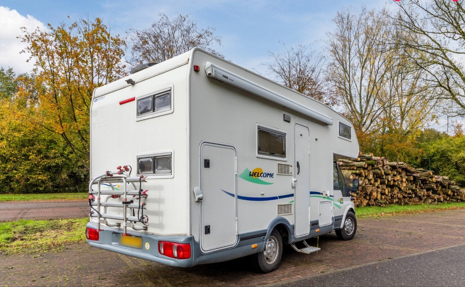 Chausson Trigano FD1 2002 - Compacte Alkoof Camper, Caravans en Kamperen, Campers, Koelkast, Alkoof, Ringverwarming, Buitenlamp