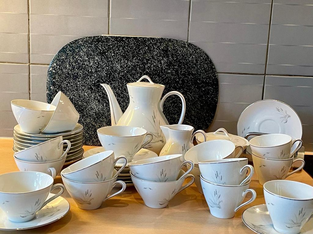 Porseleinen servies Winterling Markleuthen Bavaria, Antiek en Kunst, Antiek | Servies compleet, Ophalen