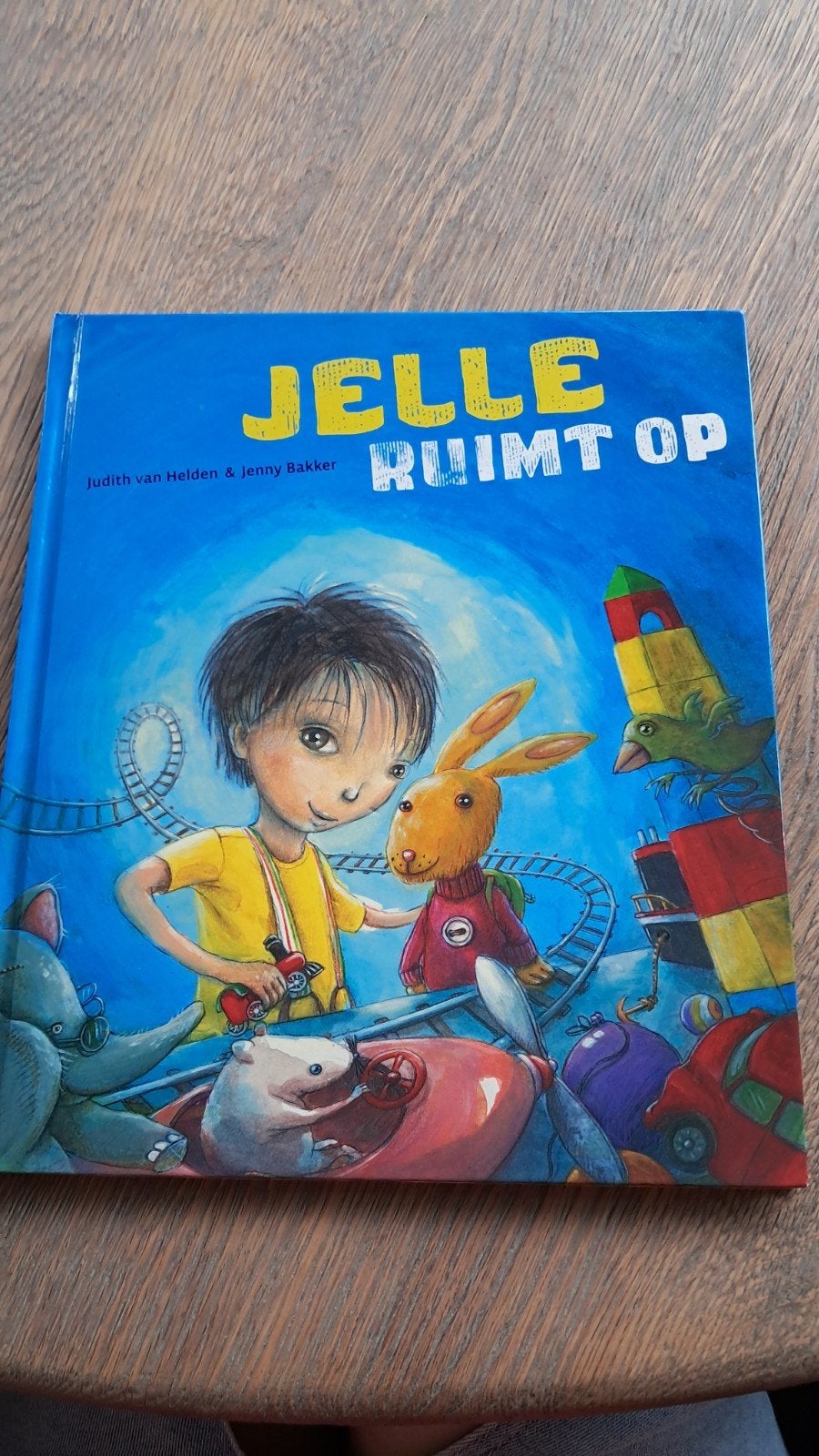 Jelle Ruimt Op - Prentenboek vol verbeeldingskracht, Boeken, Judith van Heiden & Jenny Bakker, Fictie algemeen, Jongen of Meisje