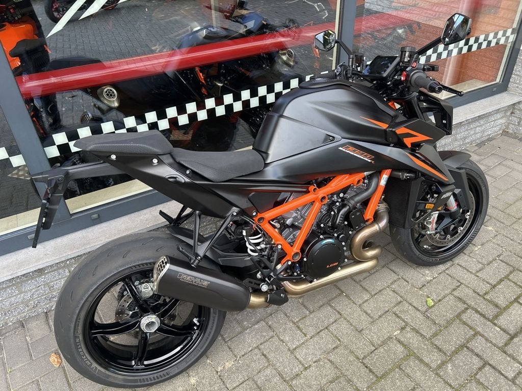 KTM 1390 SUPER DUKE R EVO 2026, Naked bike, Gebruikt, Bedrijf