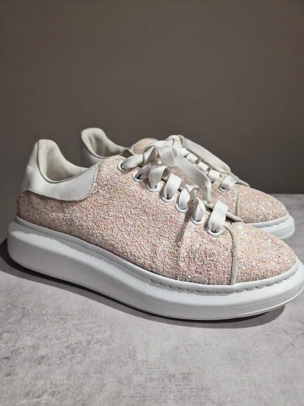 Alexander McQueen Oversized Sneakers Roze Glitter 40, Ophalen of Verzenden, Gedragen, Roze, Sneakers of Gympen