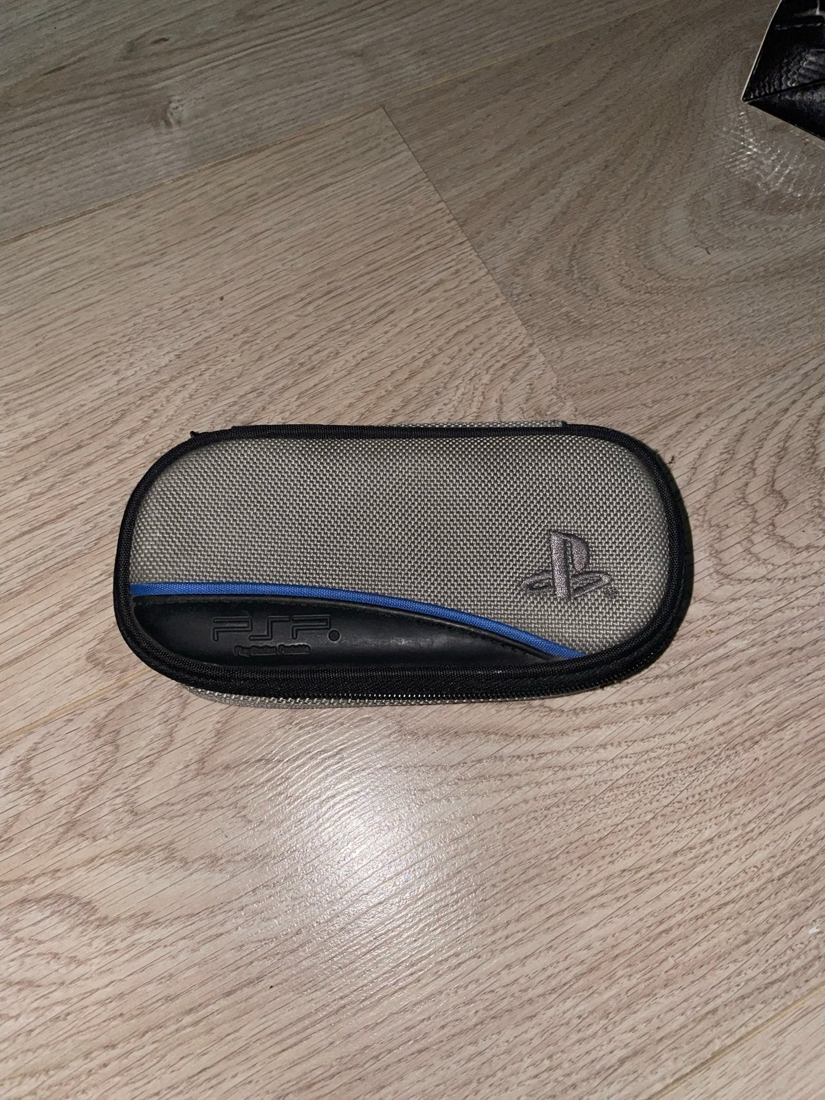 Origineel PSP hoesje van canvas, Spelcomputers en Games, Ophalen, Gebruikt, Overige kleuren, PSP