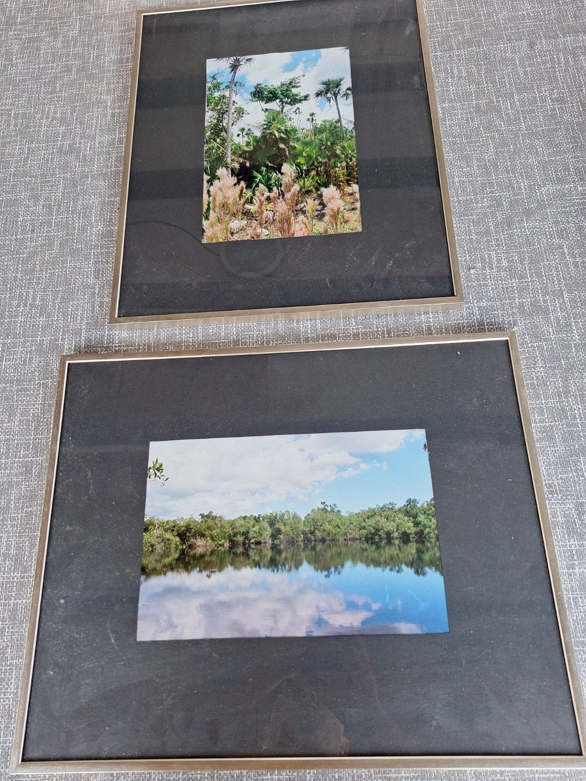 Twee ingelijste foto's van landschappen, Ophalen of Verzenden, Foto, Fotografie, Achter glas