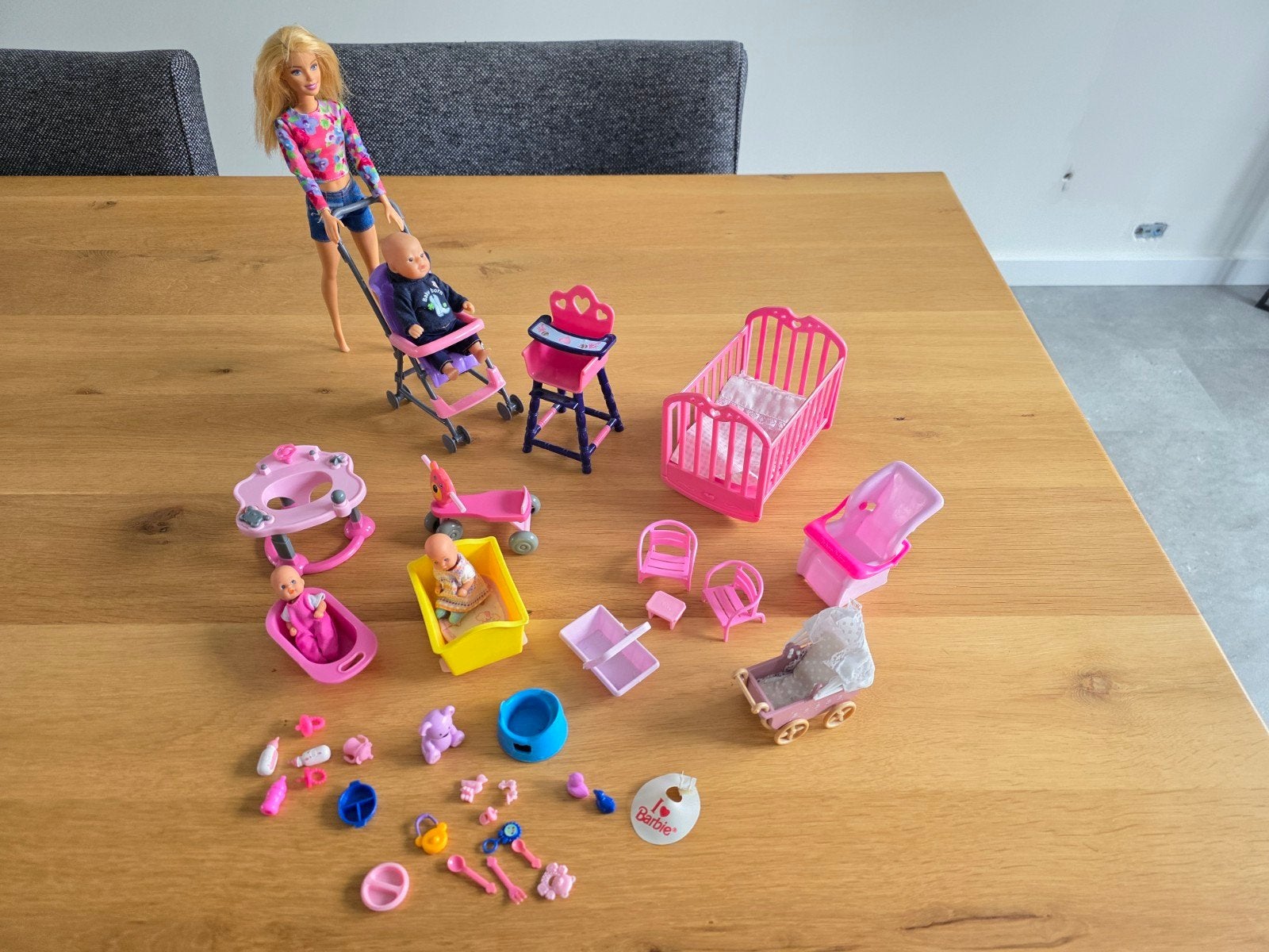 Barbie met baby en accessoires, Ophalen of Verzenden, Gebruikt, Barbie