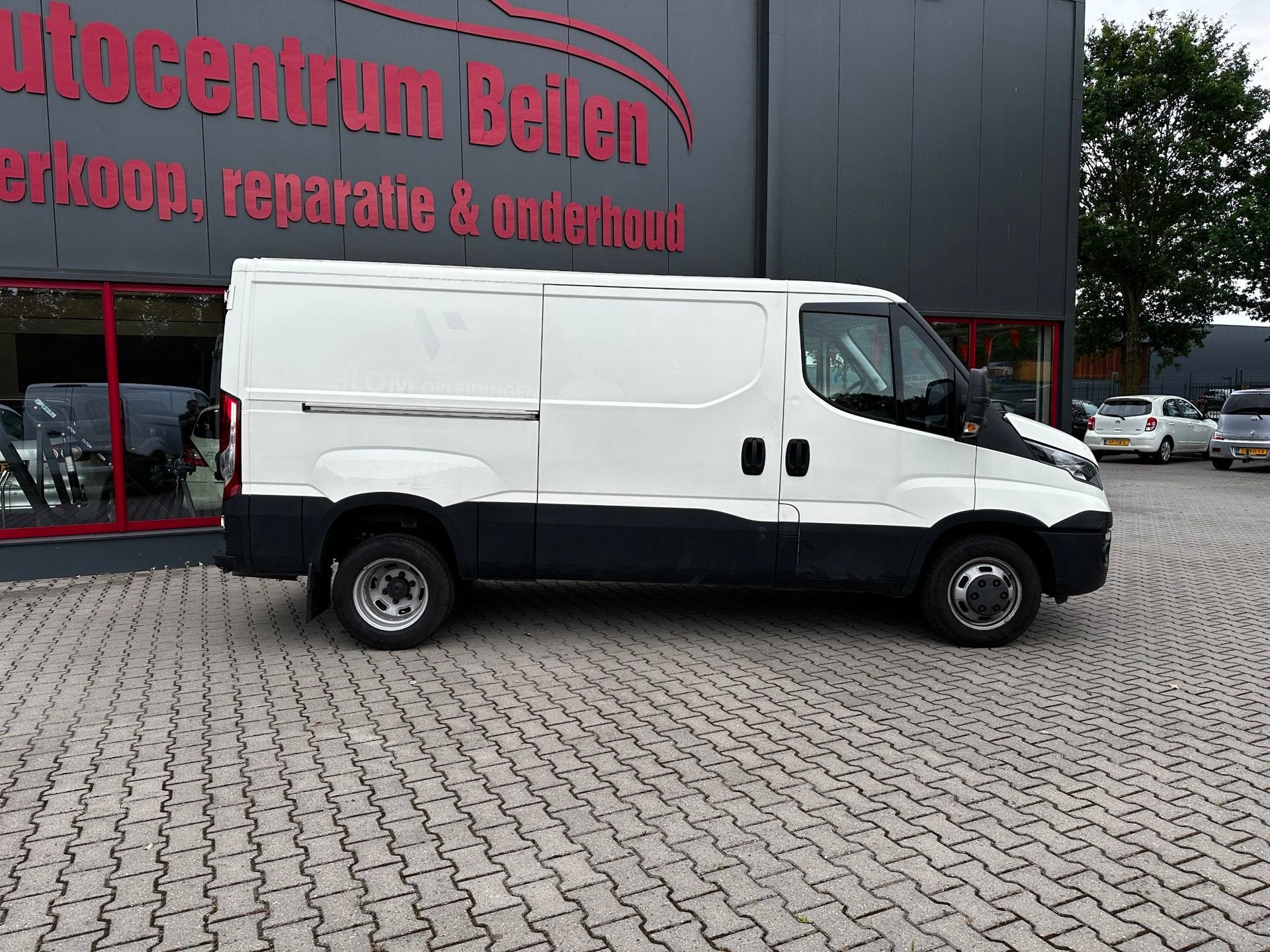 Iveco Daily 40C21V 3.0 352 H3 L / Automaat / Trekhaak /, Auto's, Bestelauto's, Automaat, Euro 5, Achterwielaandrijving, Gebruikt