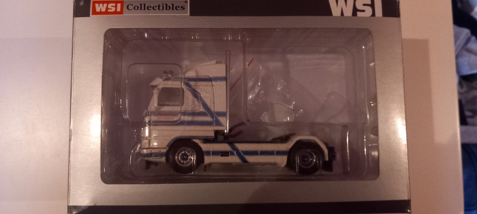 WSI Kraayenvanger Scania 143, Hobby en Vrije tijd, Modelauto's | 1:50, Ophalen of Verzenden, Nieuw, Bus of Vrachtwagen, Wsi