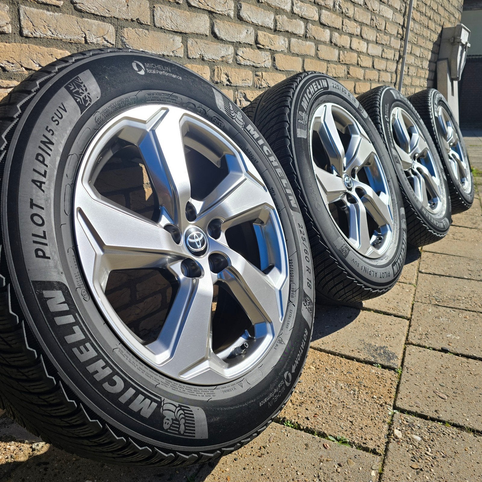 Toyota Rav4 18 inch winterwielen met Michelin winterbanden., Auto-onderdelen, Ophalen, 18 inch, Banden en Velgen, Winterbanden