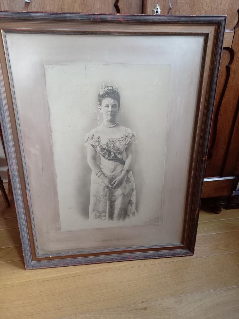 Foto H.M. Koningin Wilhelmina, Ophalen