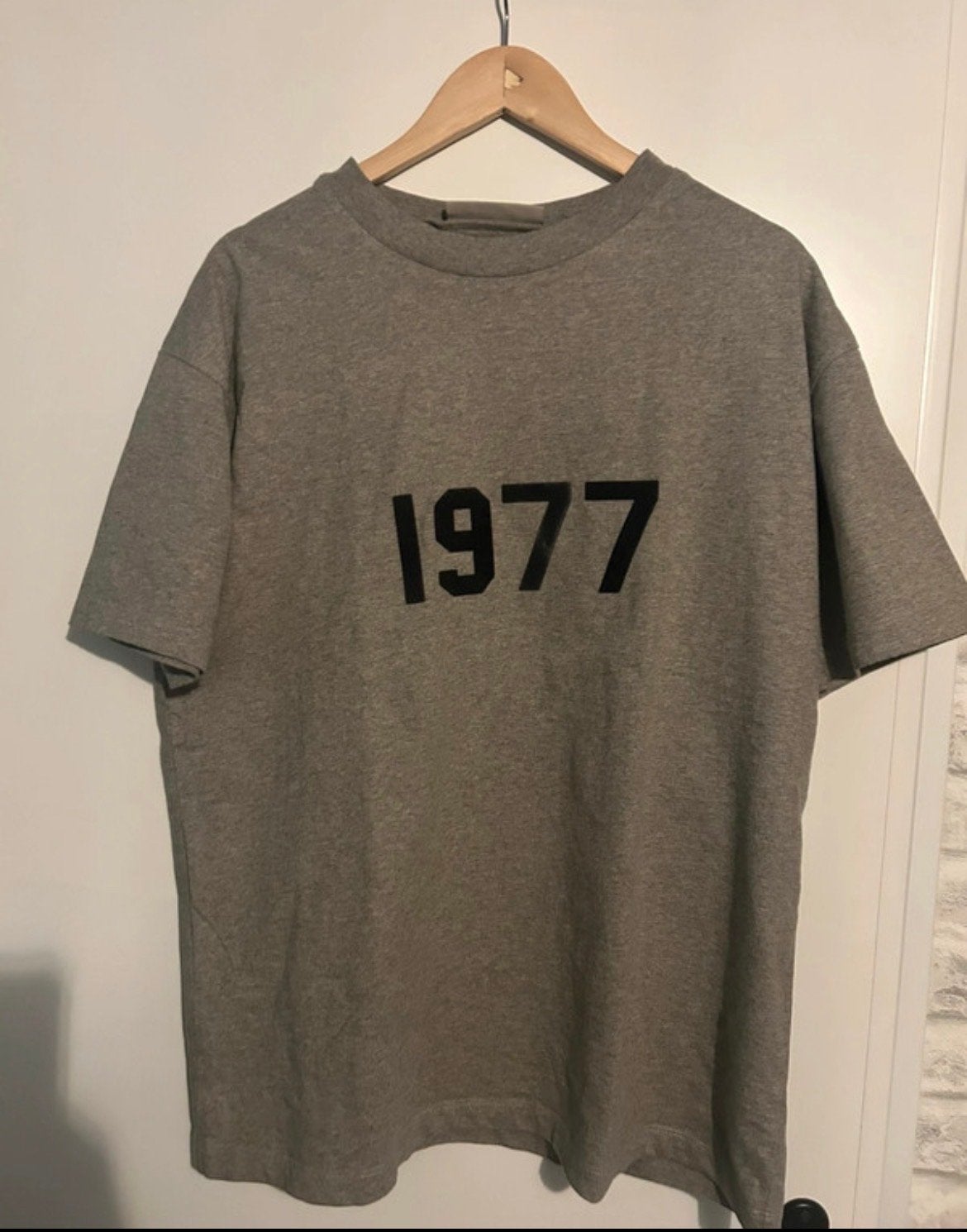 Fear of God Essentials 1977 T-shirt Grijs Maat S, Ophalen of Verzenden, Zo goed als nieuw, Maat 46 (S) of kleiner, Grijs