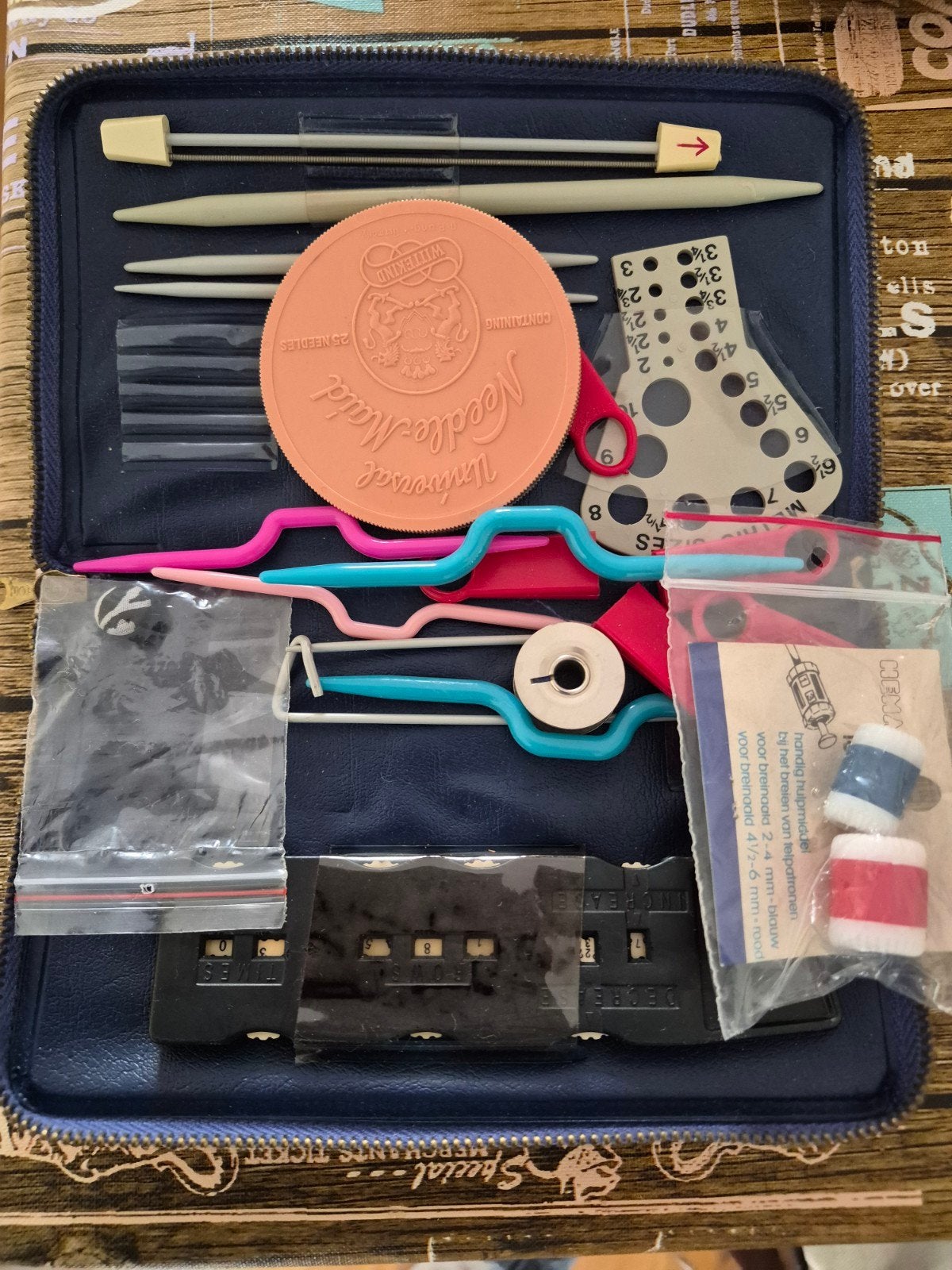 Vintage brei- en haakset in etui, Ophalen, Gebruikt, Overige typen