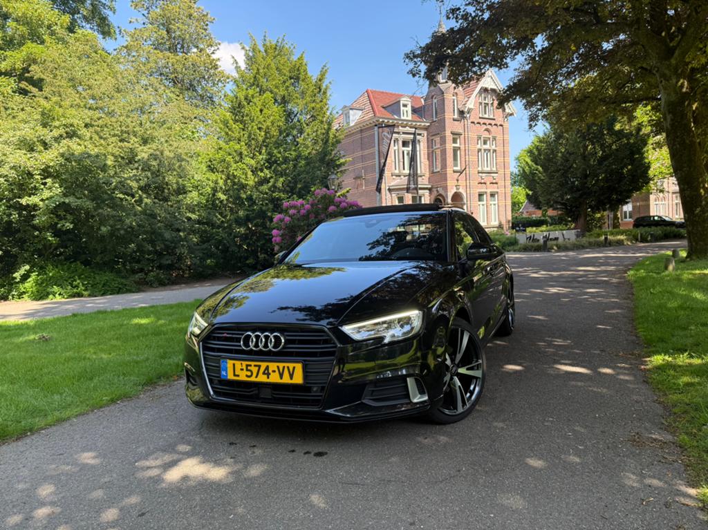 Audi A3 1.4 Tfsi 150pk S Tronic 2017 |Pano|Keyless|Virtual C, Stof, Zwart, 4 cilinders, 150 pk