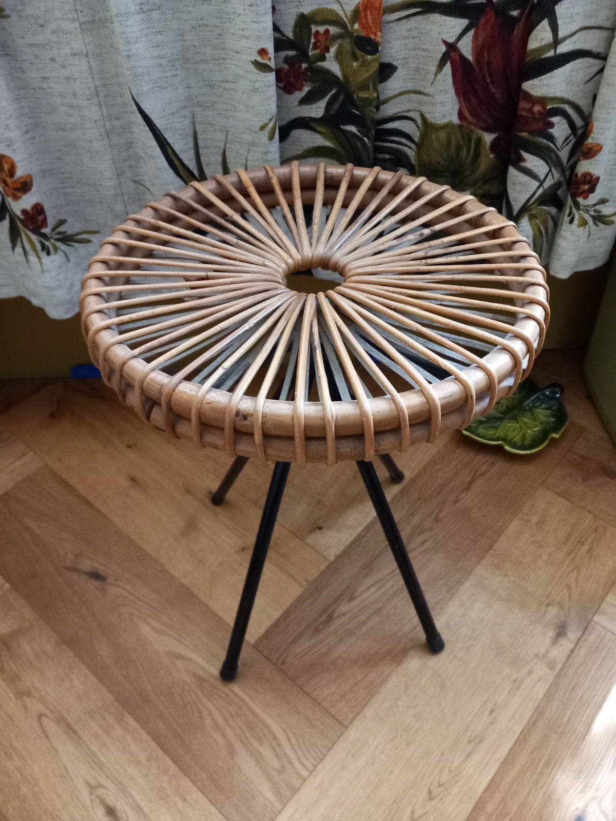 Vintage Rohe Noordwolde Dirk van Sliedrecht rotan kruk, Huis en Inrichting, Tafels | Bijzettafels, Overige materialen, Minder dan 55 cm