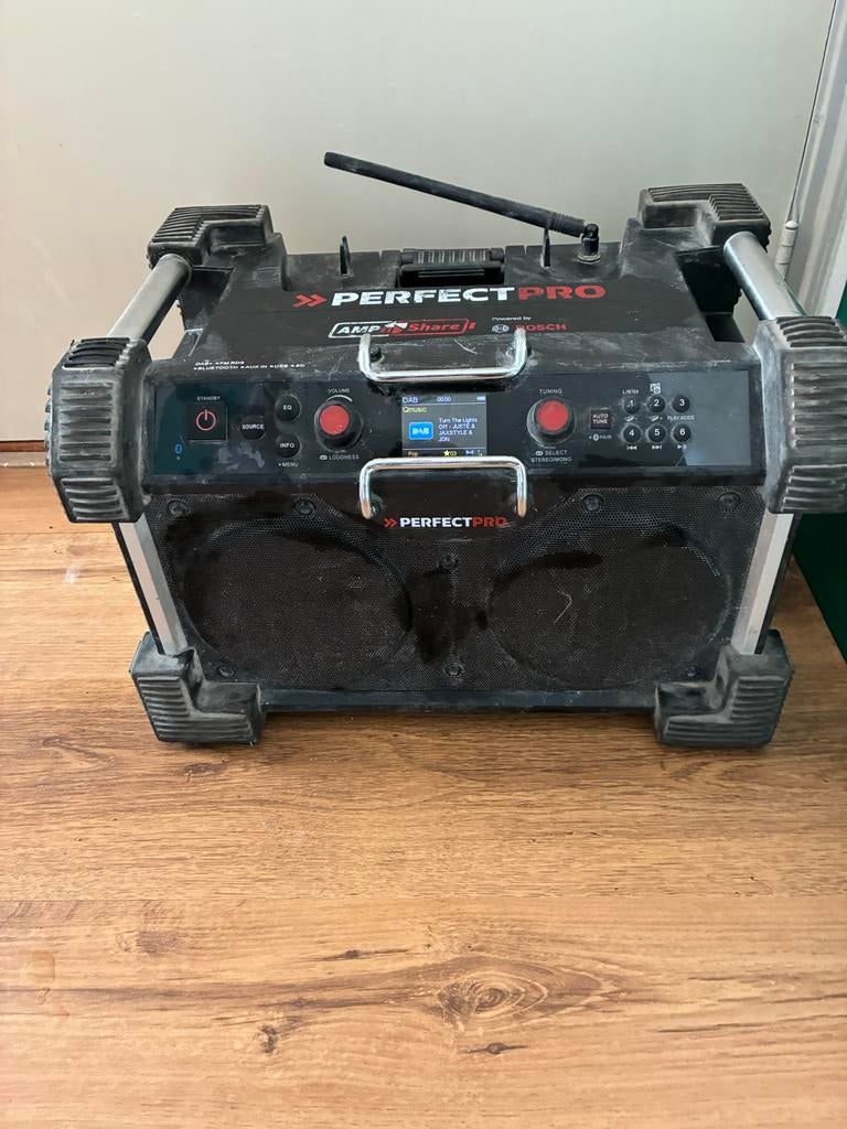 Perfectpro Rockhart RH4-18V Bouwradio (Zonder accu), Ophalen, Gebruikt, Bouwradio