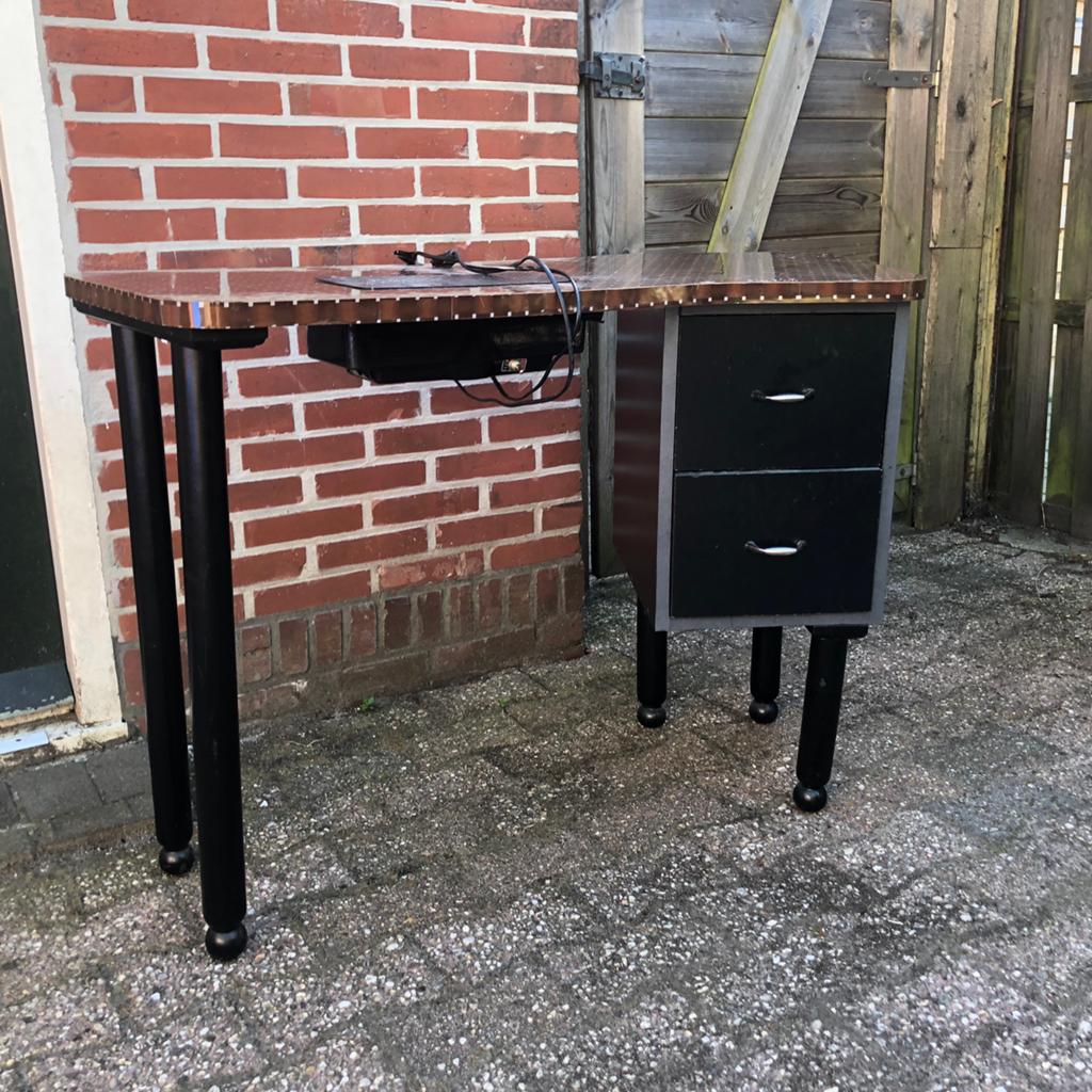 Nageltafel met afzuiging ZSM halen, Huis en Inrichting, Bureaus, Ophalen, Gebruikt