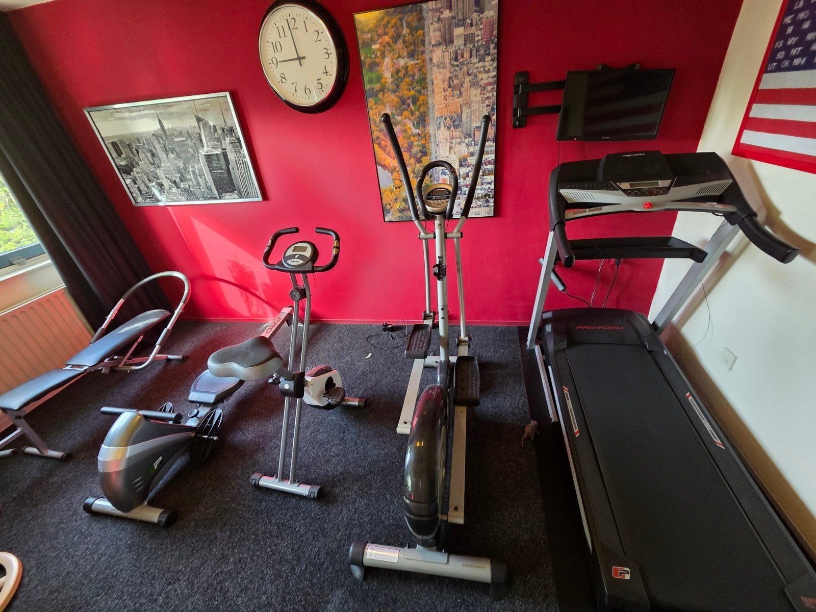 Cardio gym/ complete fitness/ loopband/ crosstrainers, Ophalen, Zo goed als nieuw, Rug, Loopband