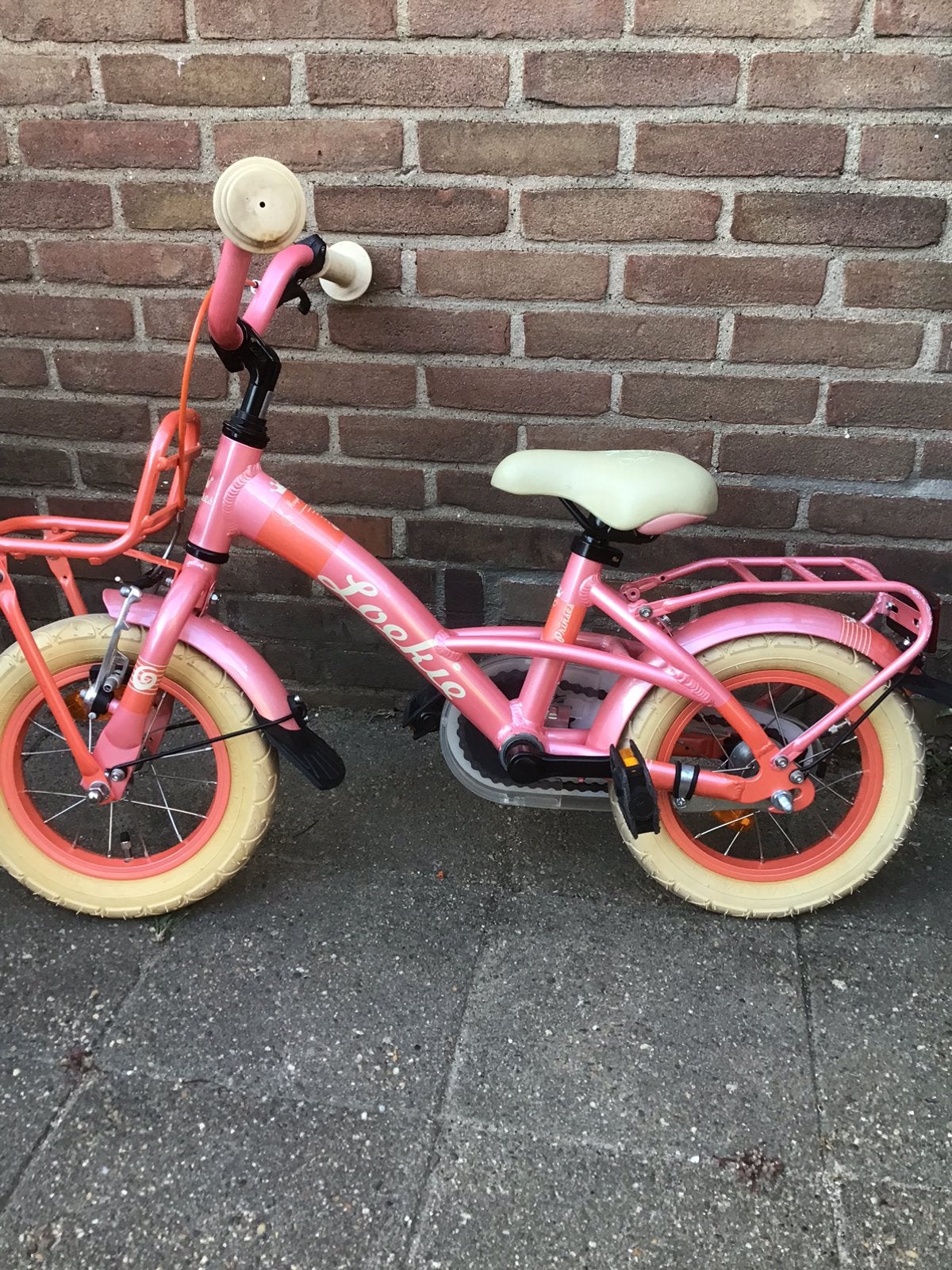 Kinderfietsje Loekie, Ophalen, Zo goed als nieuw, Minder dan 16 inch