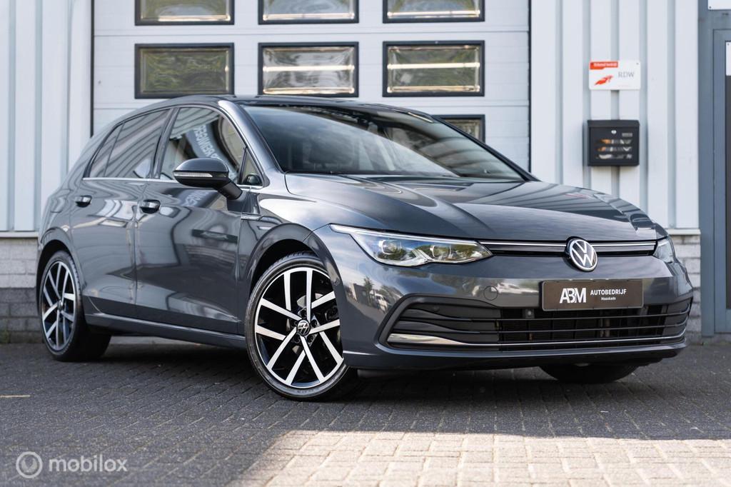 Volkswagen Golf 1.5 eTSI Style DSG IQ-LIGHT HUD SFEER ACC, Auto's, Volkswagen, Adaptive Cruise Control, 4 cilinders, 150 pk, Bedrijf