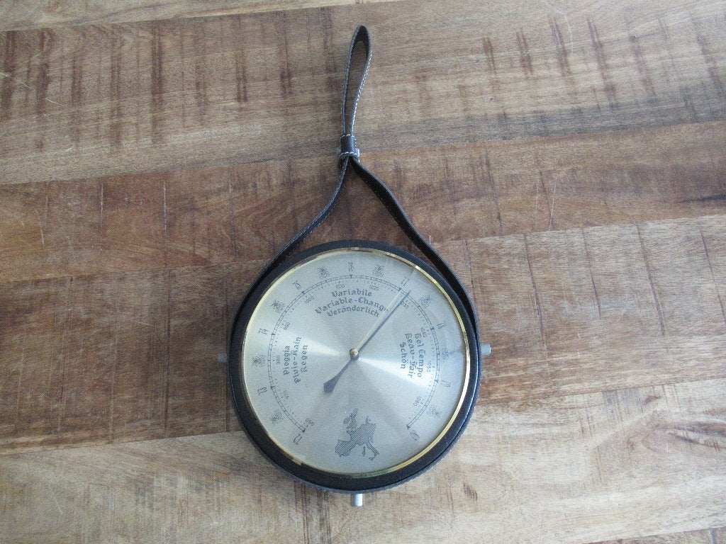 Vintage weerstation Barometer met leren ophangriem jaren 60, Ophalen of Verzenden, Gebruikt, Barometer