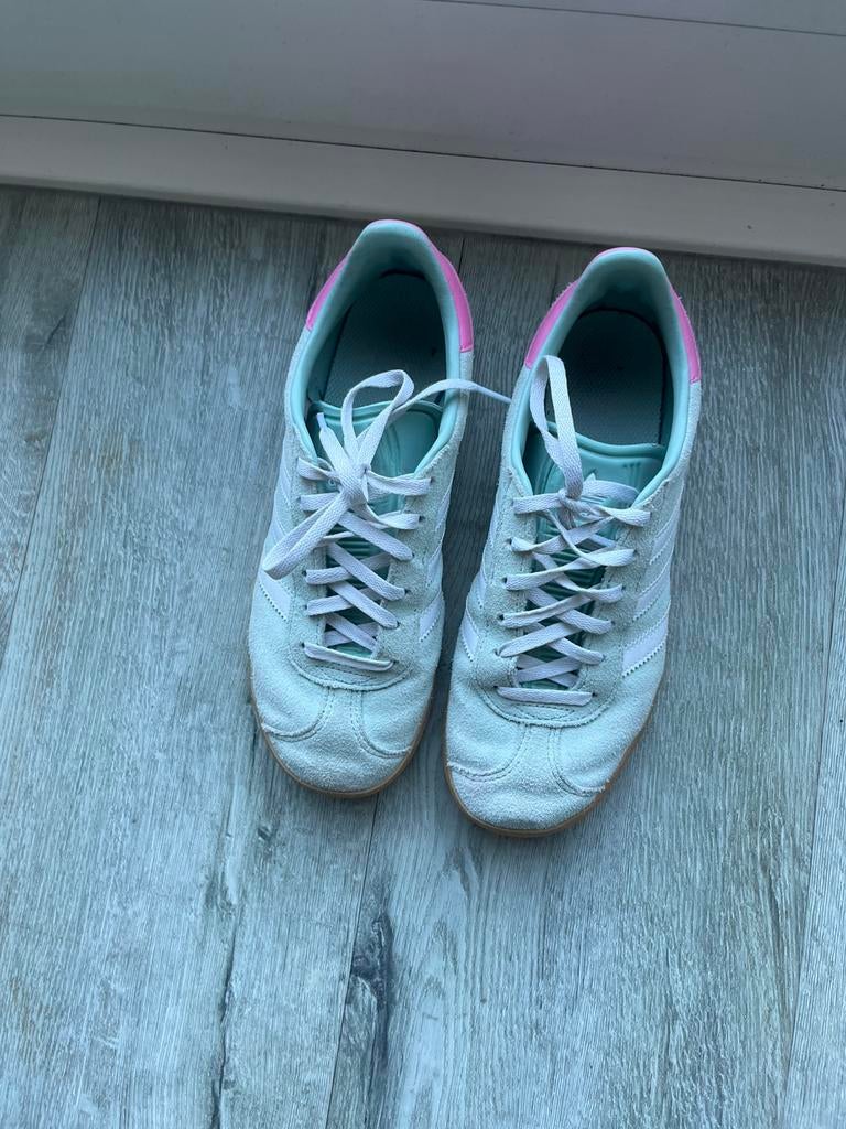 Adidas Gazelle mintgroen/ roze schoenen mt 36,5, Ophalen, Overige kleuren, Sneakers of Gympen, Gedragen