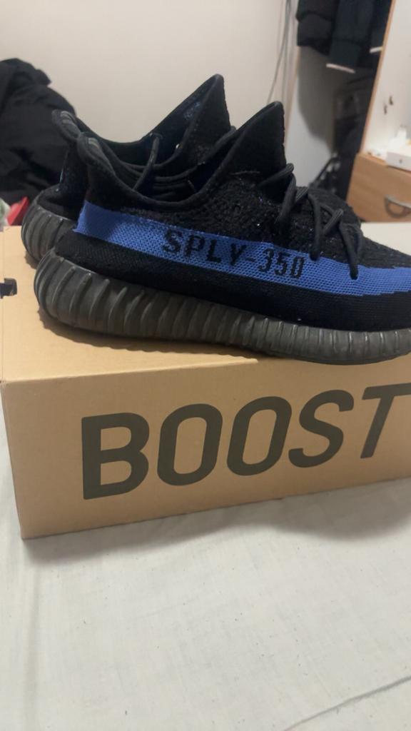 Yeezy boost 350, Ophalen of Verzenden, Zo goed als nieuw, Zwart