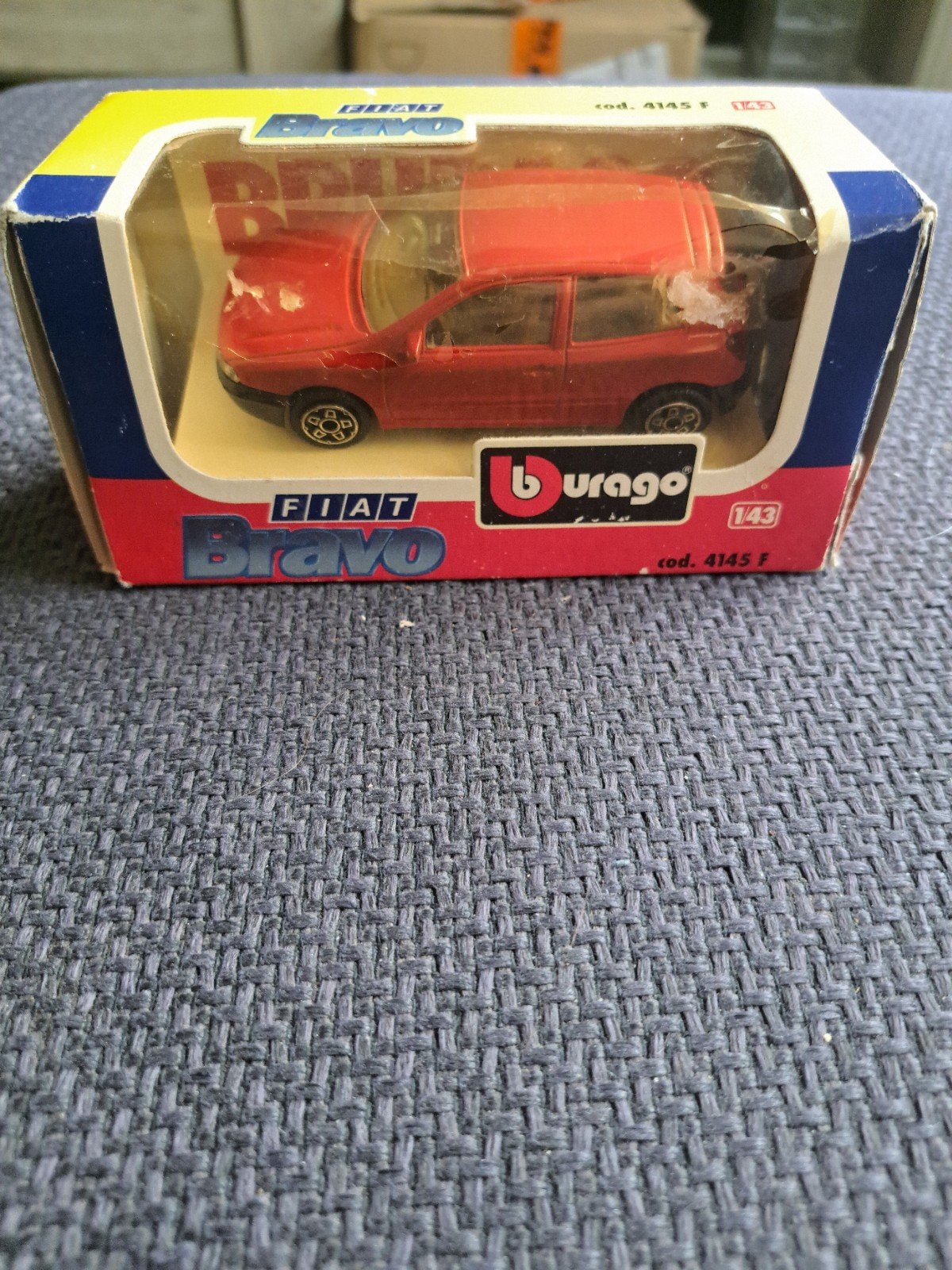 4 x burago model fiat in ovp, Hobby en Vrije tijd, Modelauto's | 1:43, Overige merken, Gebruikt, Auto, Ophalen of Verzenden