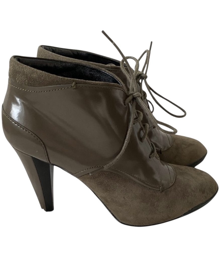 Tod's enkellaarzen 38, Zwart, Ophalen of Verzenden, Zo goed als nieuw
